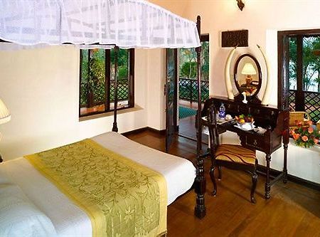 Ktdc Lake Palace Thekkady Kumily 外观 照片